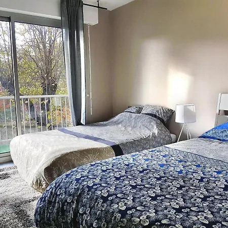 Studio Grey - Grand Studio Apartment